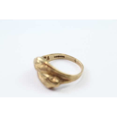 146 - 9ct gold snake ring (3.5g) Size  O (mis-shaped)