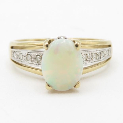 16 - 9ct gold opal & diamond solitaire ring (3g) Size  S