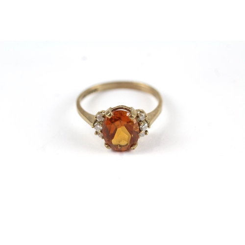 30 - 9ct gold citrine & diamond dress ring (2.7g) Size  Q