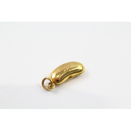 33 - 9ct gold lucky bean charm (0.47g)