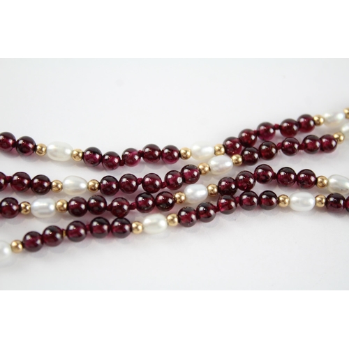 47 - 9ct gold garnet & cultured pearl bead necklace (11.9g)