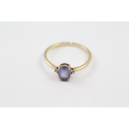 9 - 10ct gold tanzanite & diamond three stone ring (1.4g) Size  O