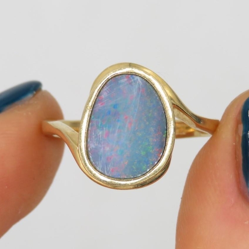 144 - 14ct gold boulder opal dress ring (3.8g) Size  O