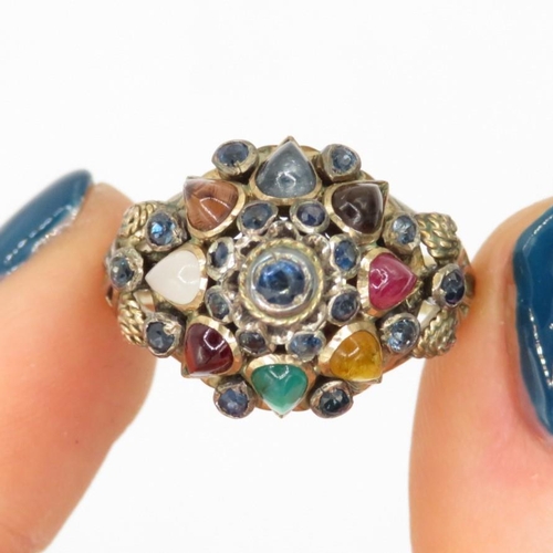 120 - 18ct gold vintage dress ring sapphire, garnet, Citrine, tigers eye, ruby & Chrysoprase (6.1g) Size  ... 