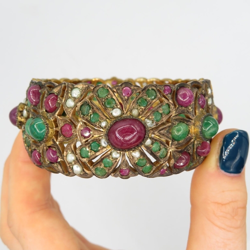 197 - Traditional gemstone wedding bangle including Emerald