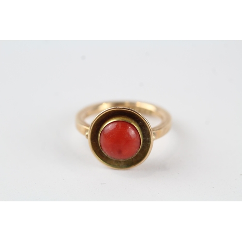 139 - 9ct gold coral halo ring (4.1g) Size  K+1/2