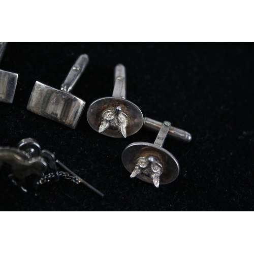 171 - A collection of silver gents accessories including cufflinks (58g)