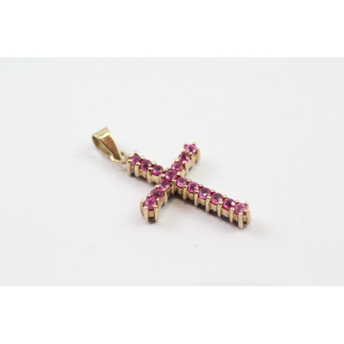 20 - 9ct gold synthetic ruby & sapphire cross pendant (2g)