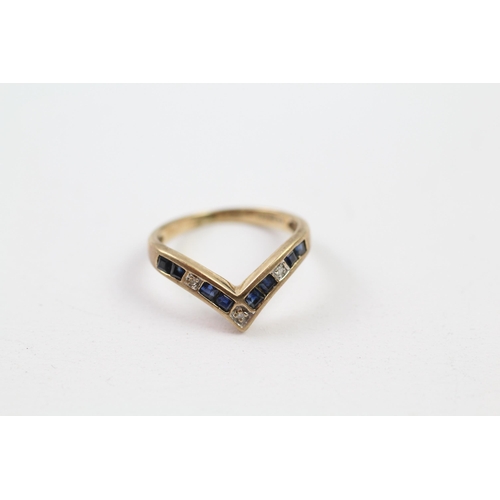 21 - 9ct gold diamond & sapphire chevron ring (1.9g) Size  J