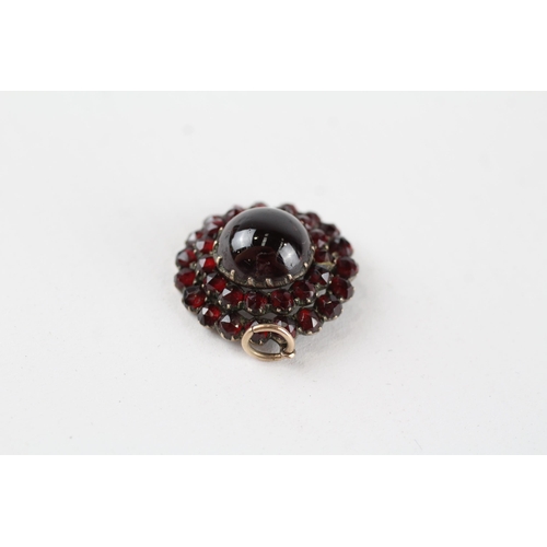 59 - 6ct gold Georgian foil back garnet cluster pendant (4.5g)