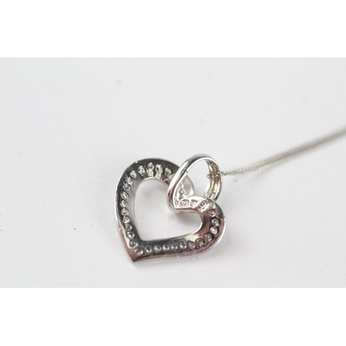 69 - 10ct gold heart pendant on a 9ct gold chain (2.3g)