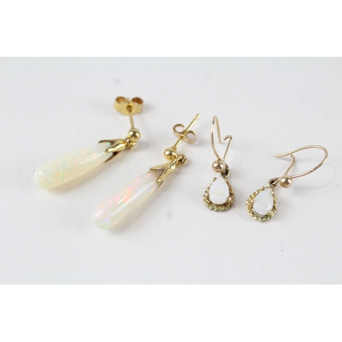 80 - 2 x 9ct gold opal drop earrings (3.1g)