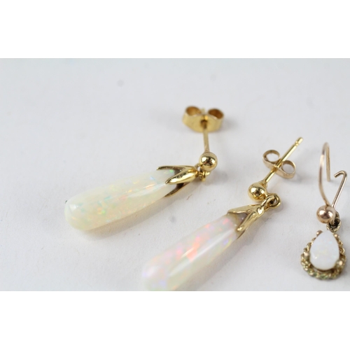 80 - 2 x 9ct gold opal drop earrings (3.1g)