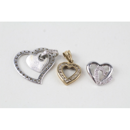 86 - 3 x 9ct white & yellow gold heart pendants (4.1g)