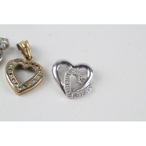 86 - 3 x 9ct white & yellow gold heart pendants (4.1g)