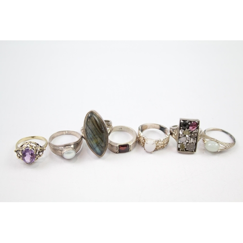 211 - A collection of sterling silver gemstone rings including labradorite (38g)