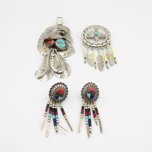 176 - A collection of sterling silver native American Navajo jewellery (32g)