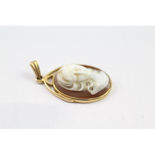 129 - 9ct gold vintage shell cameo pendant (3.8g)