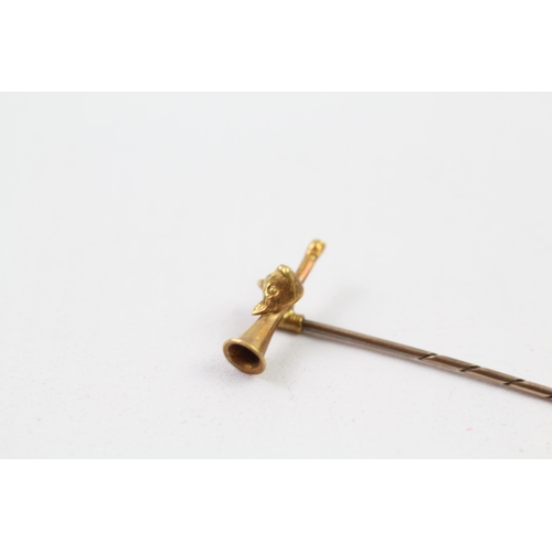 132 - 15ct gold antique fox hunting trophy stick pin (0.9g)