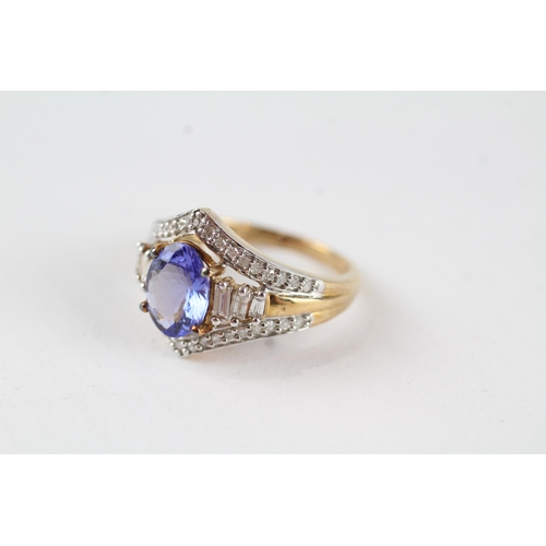 32 - 9ct gold tanzanite & diamond dress ring (4g) Size  N 1/2