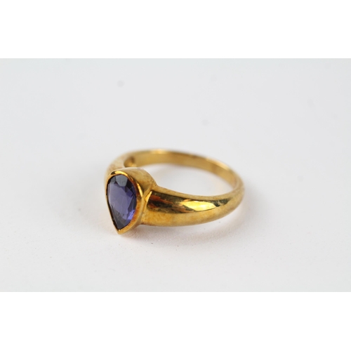 41 - 9ct gold blue pear cut iolite solitaire ring (3.4g) Size  N