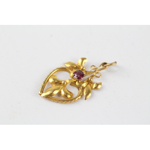 46 - 9ct gold antique garnet pendant (0.8g)