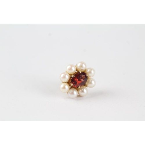 49 - 9ct gold garnet & cultured pearl stud earrings (4.1g)