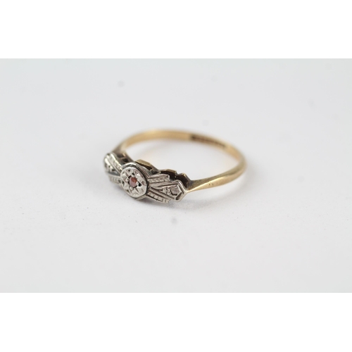 51 - 9ct gold antique platinum set diamond ring (1.6g) Size  M