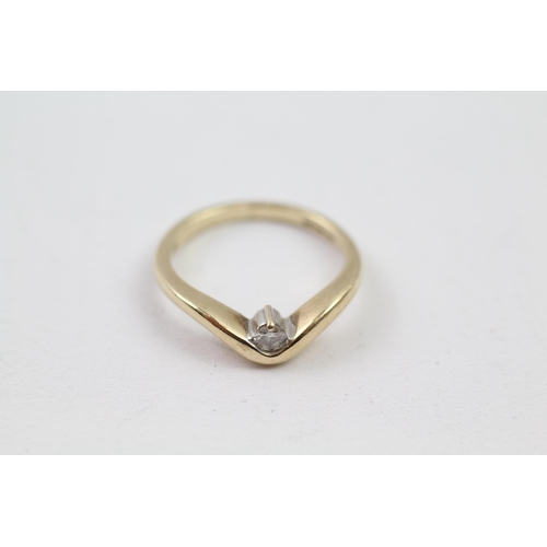 67 - 9ct gold diamond ring (2.7g) Size  M