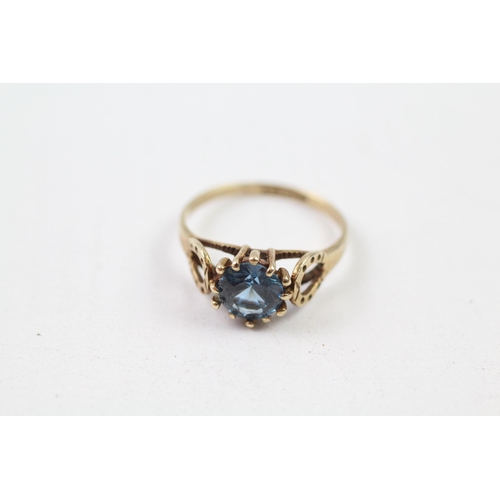 71 - 9ct gold vintage synthetic blue spinel solitaire ring (2.1g) Size  O