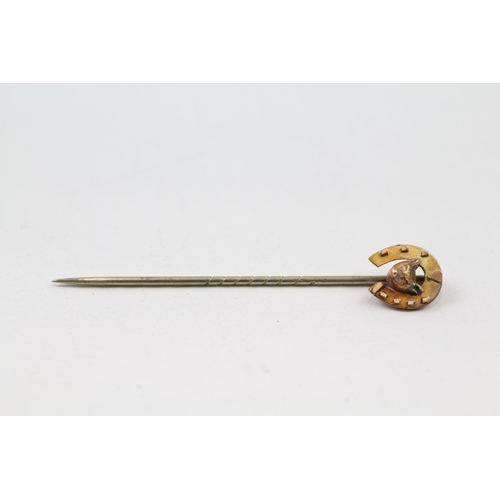 78 - 9ct gold fox head & horseshoe stick pin with base pin (0.9g)