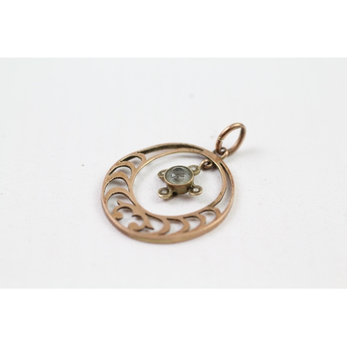 96 - 9ct gold paste & seed pearl pendant (1.4g)