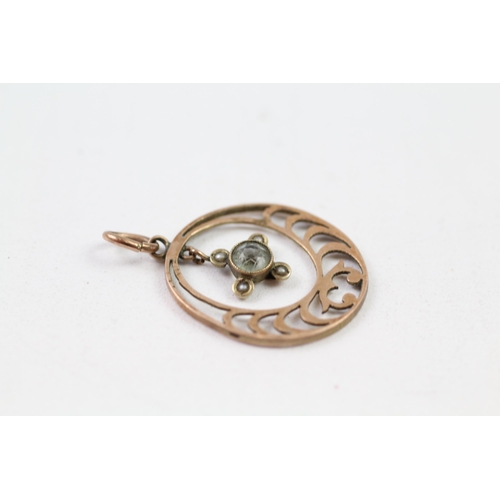 96 - 9ct gold paste & seed pearl pendant (1.4g)