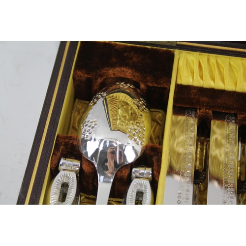 241 - Antique Victorian Cutlery Set Mother of Pearl 1886-87 Quilted silk Brown Velvet