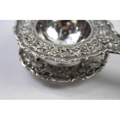 275 - Antique / Vintage Stamped .800 Continental Silver Ornate Tea Strainer (128g)