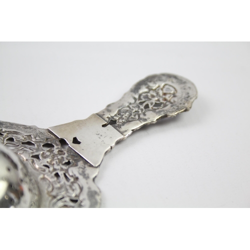 275 - Antique / Vintage Stamped .800 Continental Silver Ornate Tea Strainer (128g)