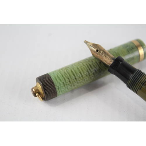 353 - Vintage PARKER Lucky Curve Green Fountain Pen w/ 14ct Gold Nib WRITING