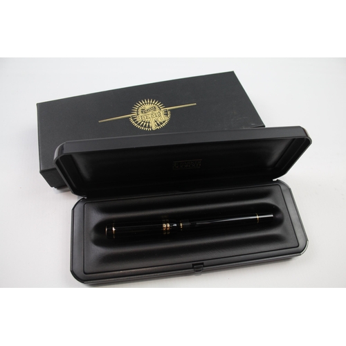 366 - PARKER Duofold Black Lacquer Rollerball Pen WRITING In Original Box