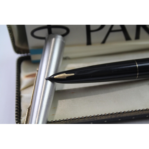 368 - Vintage PARKER 61 Black Fountain Pen w/ 14ct Gold Nib, Brushed Steel Cap WRITING