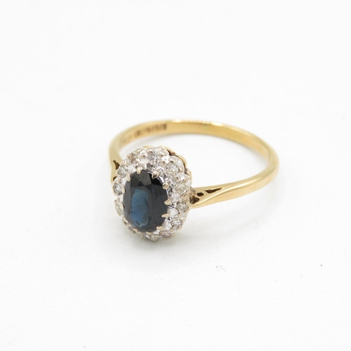 384 - 18ct Gold Sapphire and diamond ring size O (3.2g)