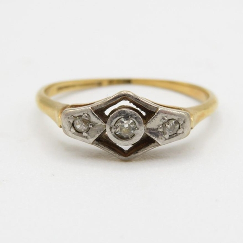 134 - 18ctgold vintage platinum diamond ring (1.8g) Size  M