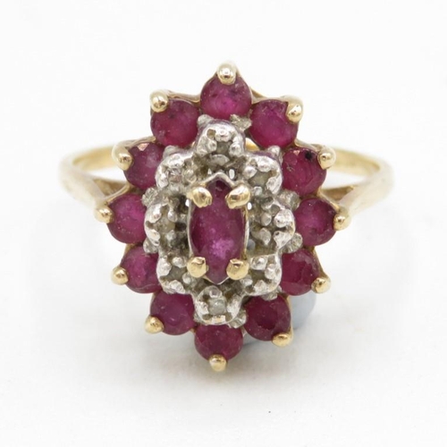 139 - 9ct gold vintage ruby & diamond cluster ring (2.2g) Size  K