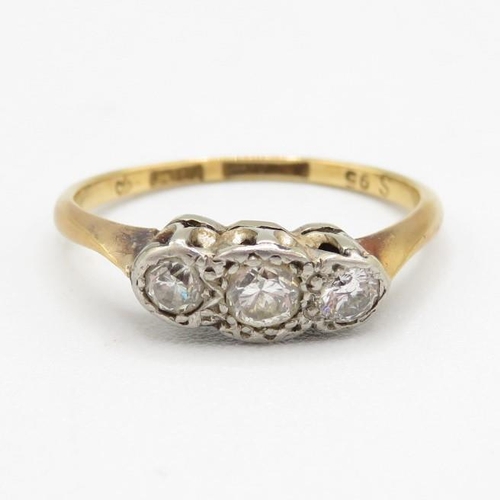 152 - 18ct gold antique diamond three stone ring (2.1g) Size  L