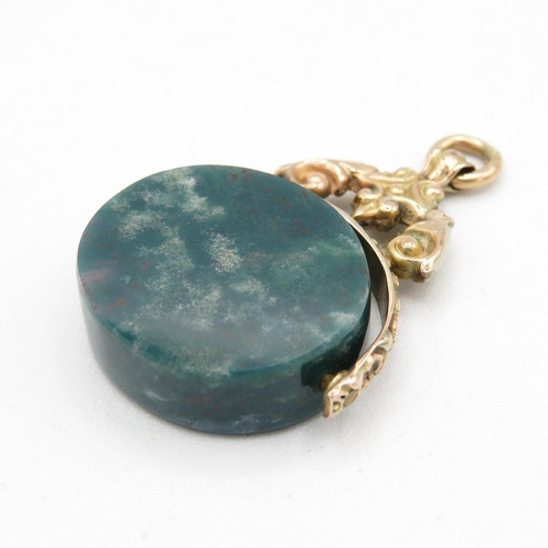 61 - 9ct gold antique bloodstone fob (9.5g)