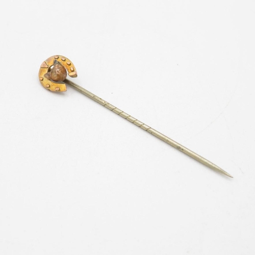 78 - 9ct gold fox head & horseshoe stick pin with base pin (0.9g)