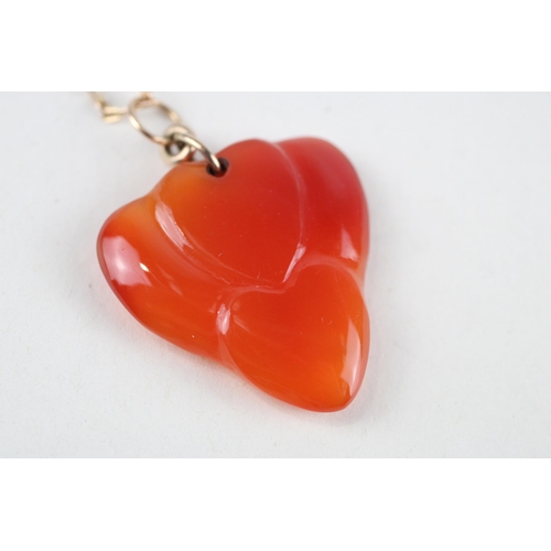 138 - 15ct gold carnelian pendant & chain (9.5g)