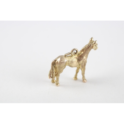 142 - 9ct gold horse charm by Georg Jensen (5.9g)