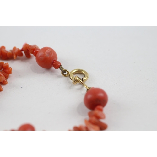 173 - 9ct gold coral necklace (14.8g)