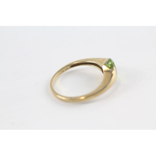 189 - 9ct gold oval cut peridot ring (2.1g) Size  N