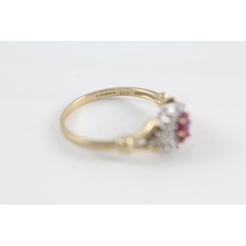 193 - 9ct gold ruby & diamond cluster ring (3g) Size  T 1/2